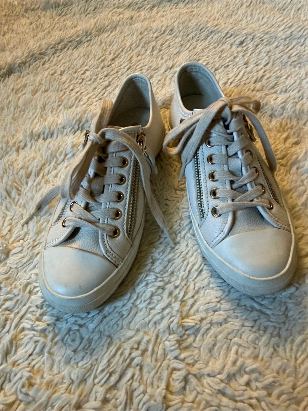Coach empire zipper sneaker size 6B
